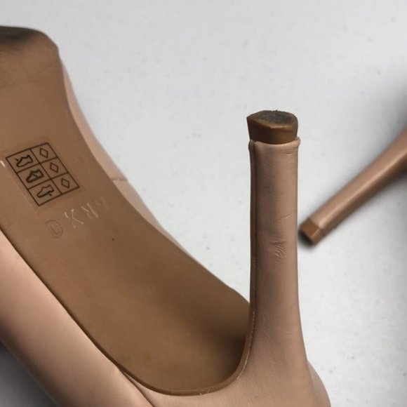 PREMIUM DKNY PATENT LEATHER CREAM HEELS 5M ⭐ - Picture 4 of 9